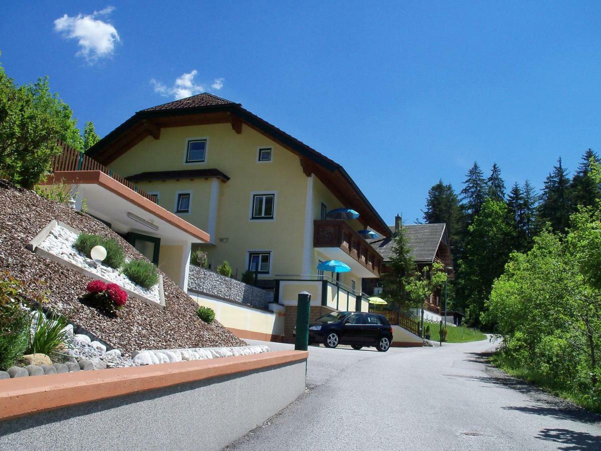 Haus Mary * Russbach am Pass Gschuett