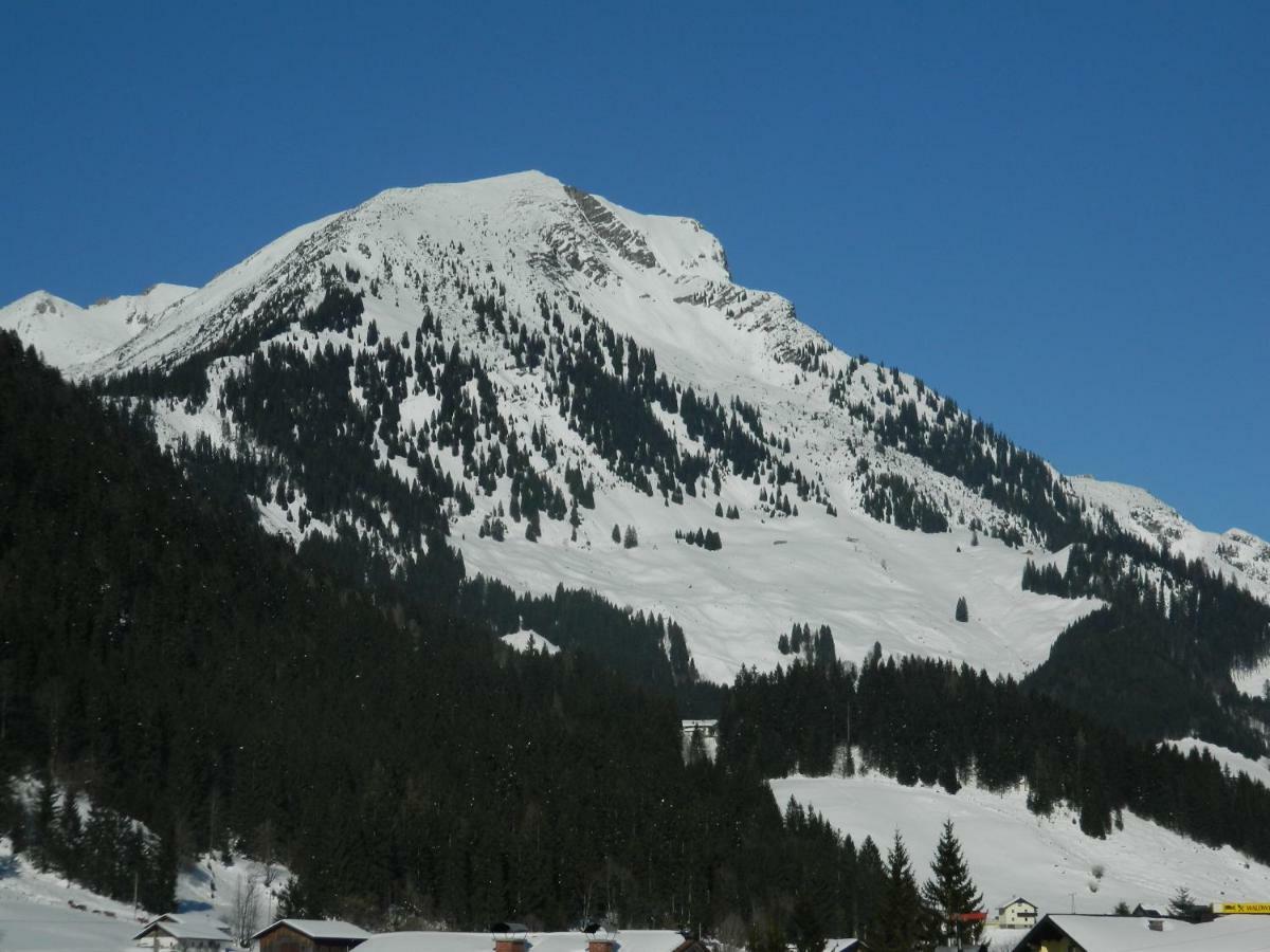 Haus Mary Russbach am Pass Gschuett